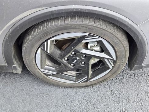 Used 2025 Kia K4 EX image 8