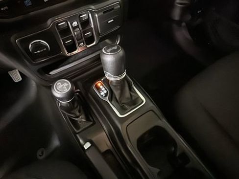 Used 2023 Jeep Wrangler Unlimited w/ Cold Weather Group AWD/4WD image 21