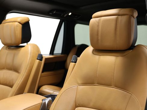 Used 2022 Land Rover Range Rover Long Wheelbase Autobiography image 14