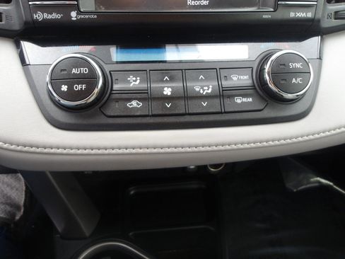 Used 2017 Toyota RAV4 XLE image 24