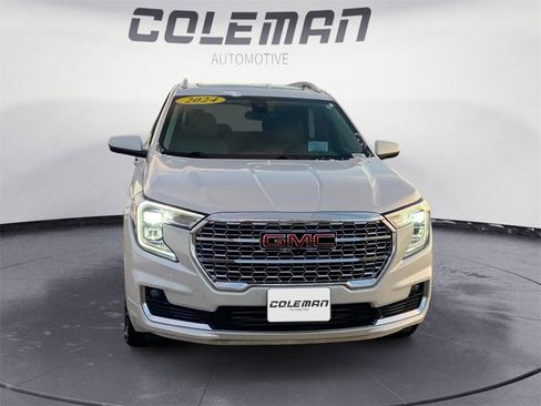 Used 2024 GMC Terrain Denali w/ Denali Premium Package image 8