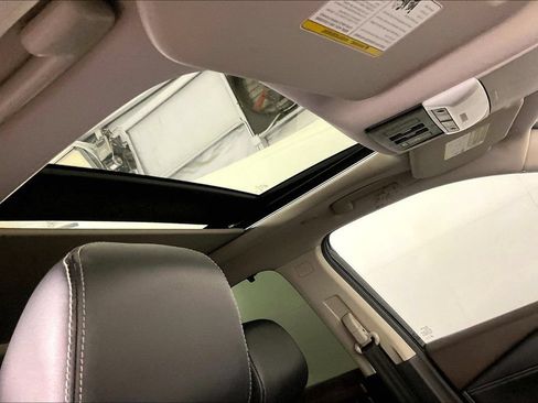 Used 2022 Nissan Rogue SL w/ SL Premium Package FWD image 19