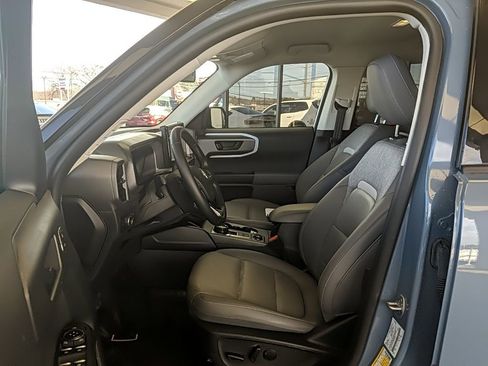 Used 2025 Ford Bronco Sport Badlands image 11