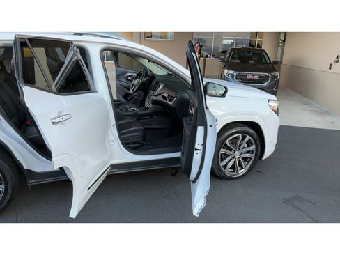 Used 2019 GMC Terrain Denali w/ Advanced Safety Package image 13