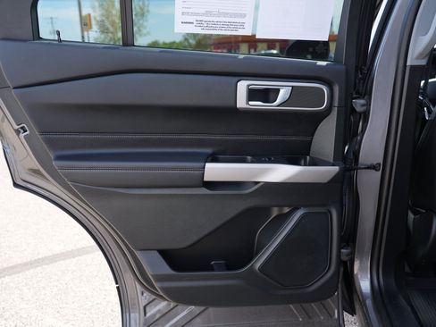 Used 2023 Ford Explorer XLT w/ Equipment Group 202A AWD/4WD image 22