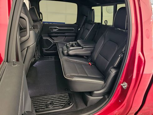 New 2026 RAM 1500 Laramie AWD/4WD image 34