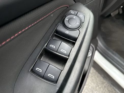 Used 2021 Chevrolet TrailBlazer RS w/ Sun and Liftgate Package image 16