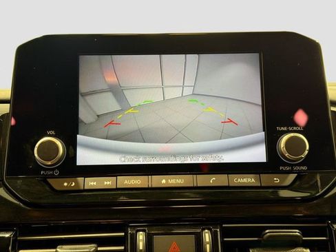 Used 2023 Nissan Pathfinder SV FWD image 12