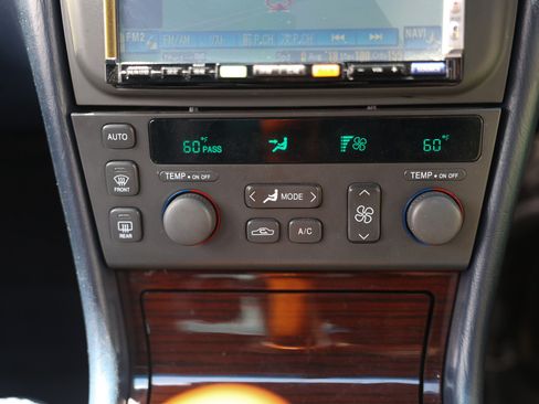 Used 1999 Cadillac Seville STS FWD image 34