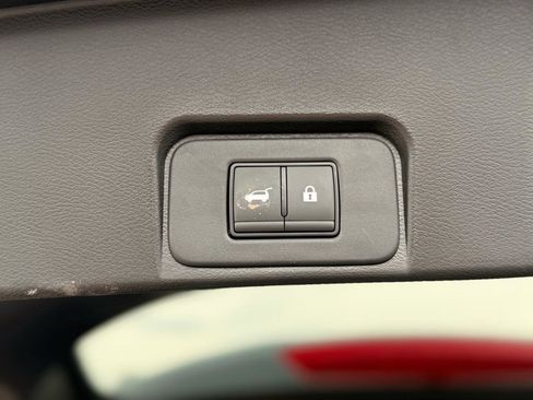 Used 2024 Nissan Rogue SL w/ SL Premium Package image 26