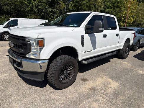 Used 2022 Ford F250 XL w/ Power Equipment Group AWD/4WD image 4