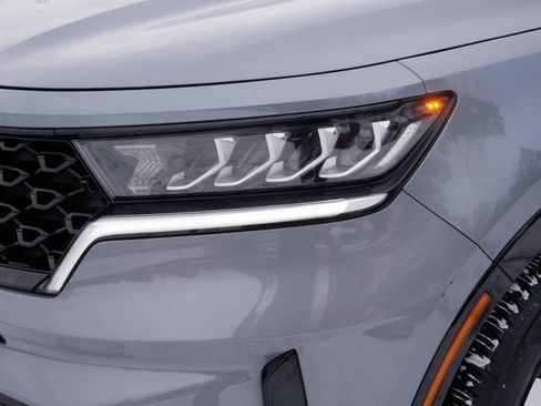 Certified 2022 Kia Sorento S w/ Panoramic Sunroof Package image 16