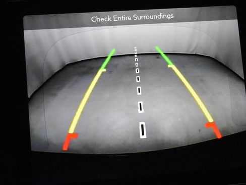 Used 2019 Jeep Grand Cherokee Altitude image 24