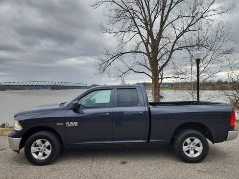 Used 2018 RAM 1500 ST w/ SXT Appearance Group image 2