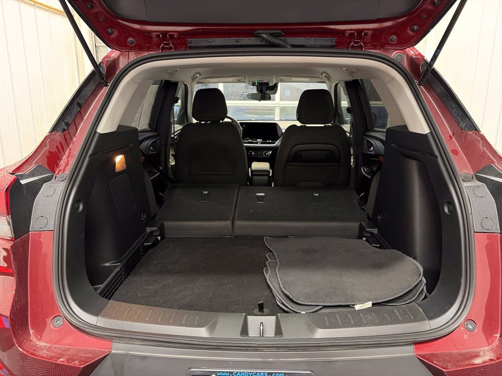 Used 2025 Chevrolet TrailBlazer LT AWD/4WD image 16