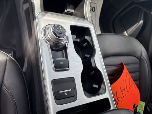 Used 2022 Ford Edge SEL w/ Convenience Package image 10