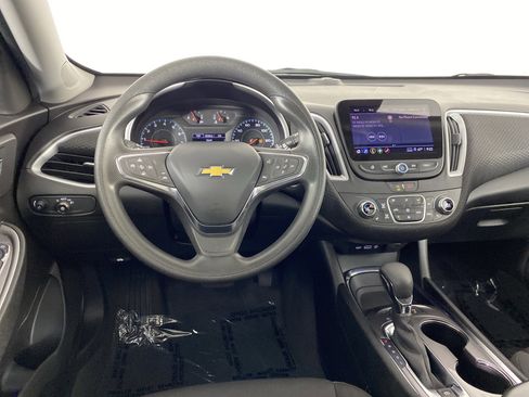 Used 2024 Chevrolet Malibu LT image 35