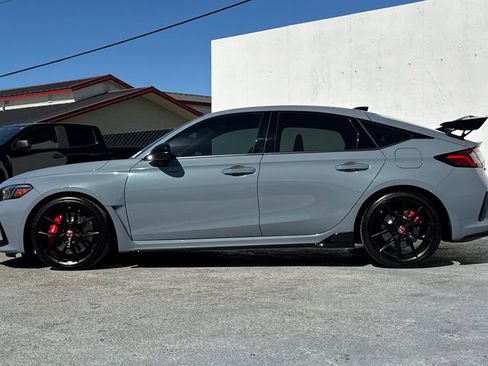 Used 2025 Honda Civic Type R image 6