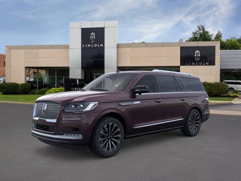 New 2024 Lincoln Navigator L Reserve AWD/4WD image 2