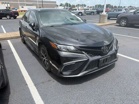 Used 2023 Toyota Camry SE w/ Convenience Package FWD image 4