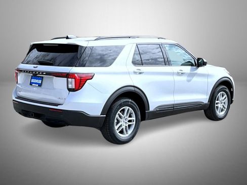 New 2026 Ford Explorer Active image 5
