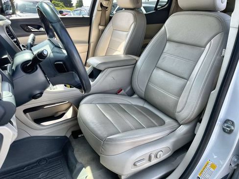 Used 2021 GMC Acadia Denali w/ Denali Ultimate Package AWD/4WD image 14
