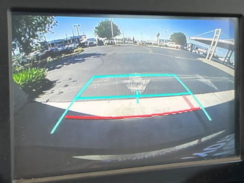 Used 2021 Toyota RAV4 LE FWD image 20