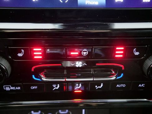 Used 2024 Jeep Grand Cherokee Altitude image 49