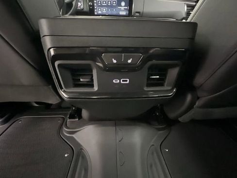 Certified 2023 GMC Sierra 1500 AT4 w/ AT4 Preferred Package AWD/4WD image 22