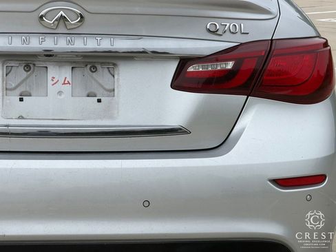 Used 2017 INFINITI Q70 L 3.7 RWD image 7