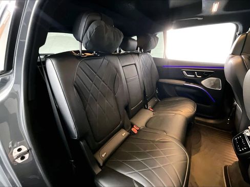 Used 2023 Mercedes-Benz EQS 580 4MATIC SUV image 19