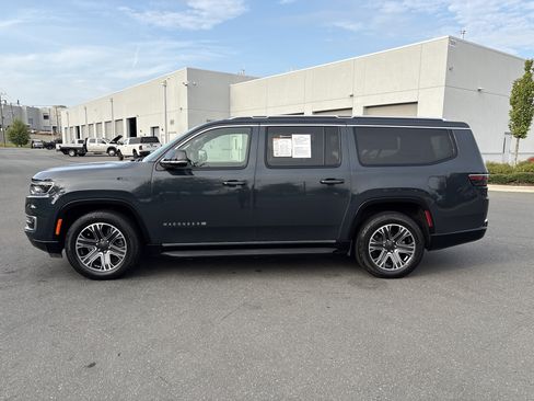 Used 2024 Jeep Wagoneer L 4WD w/ Premium Group I image 6