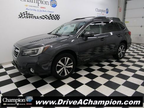 Used 2019 Subaru Outback 2.5i Limited image 11