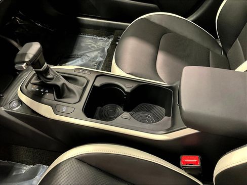 Certified 2025 Kia K4 GT-Line Turbo FWD image 18
