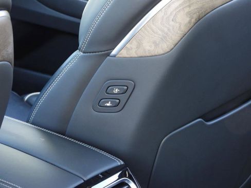 Used 2020 Genesis G90 3.3T Premium image 52