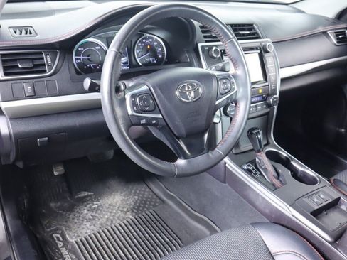 Used 2017 Toyota Camry SE FWD image 9