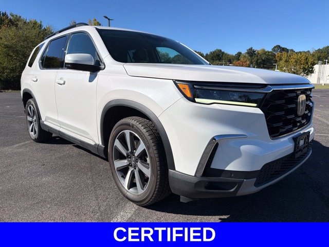 Used 2023 Honda Pilot Touring image 1