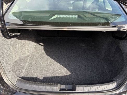 Used 2025 Volkswagen Jetta SE image 30