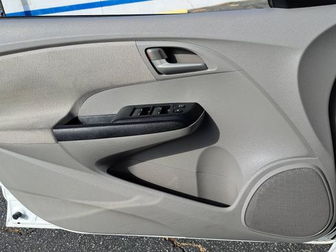 Used 2011 Honda Insight EX image 26