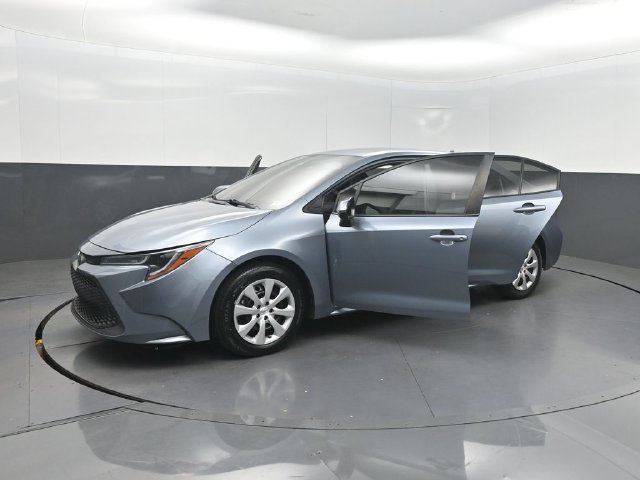 Used 2022 Toyota Corolla LE FWD image 29