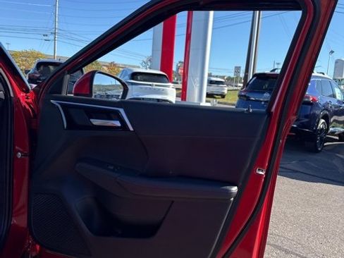 Used 2022 Mitsubishi Outlander SE image 16