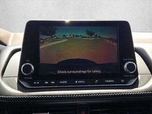 Used 2021 Nissan Rogue S AWD/4WD image 14