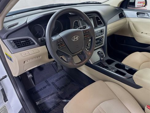 Used 2016 Hyundai Sonata SE image 16
