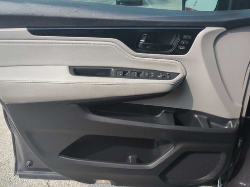 Used 2022 Honda Odyssey Elite image 21