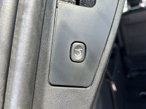 Used 2018 Dodge Grand Caravan GT FWD image 26
