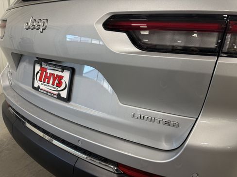 New 2025 Jeep Grand Cherokee L Limited image 6