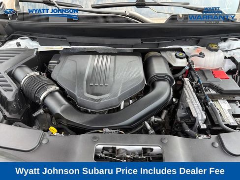 Used 2025 Chevrolet Traverse LT AWD/4WD image 17
