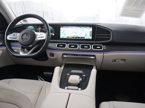 Used 2021 Mercedes-Benz GLS 580 4MATIC w/ Exclusive Trim Package image 53