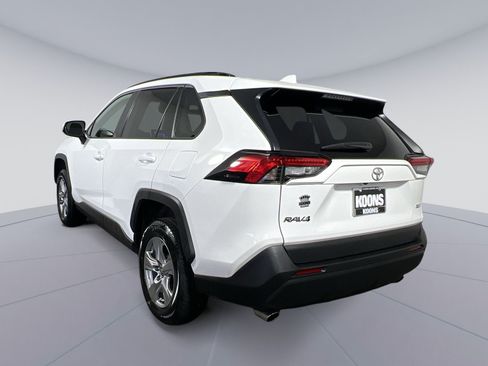 Used 2025 Toyota RAV4 XLE FWD image 8