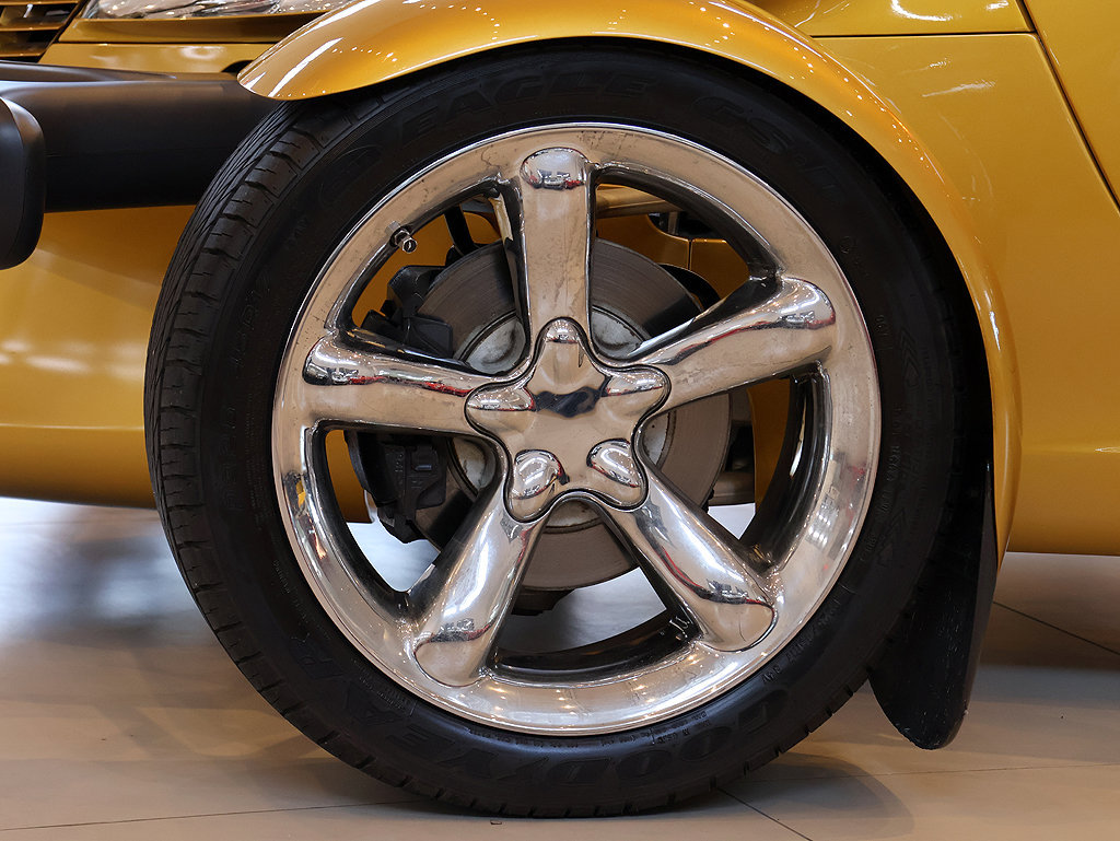 Used 2002 Chrysler Prowler RWD image 52